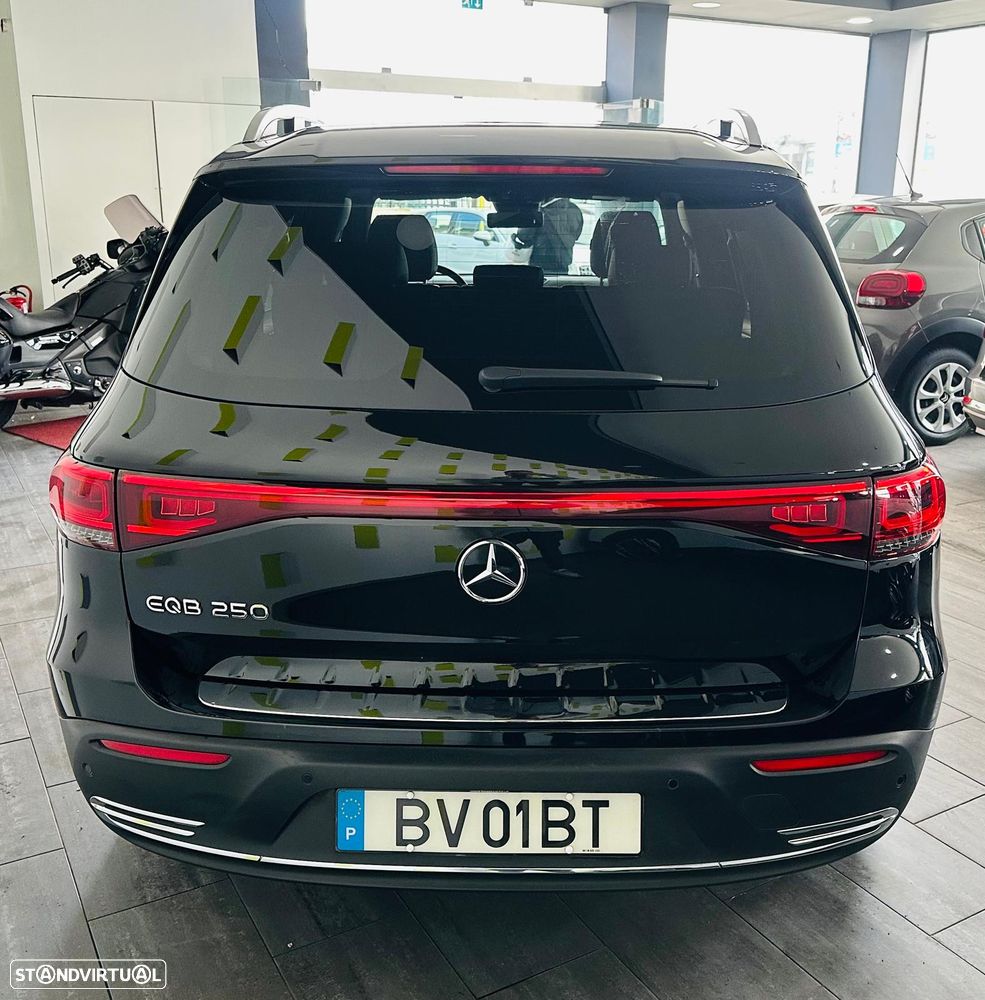 Mercedes-Benz EQB 250+ - 6