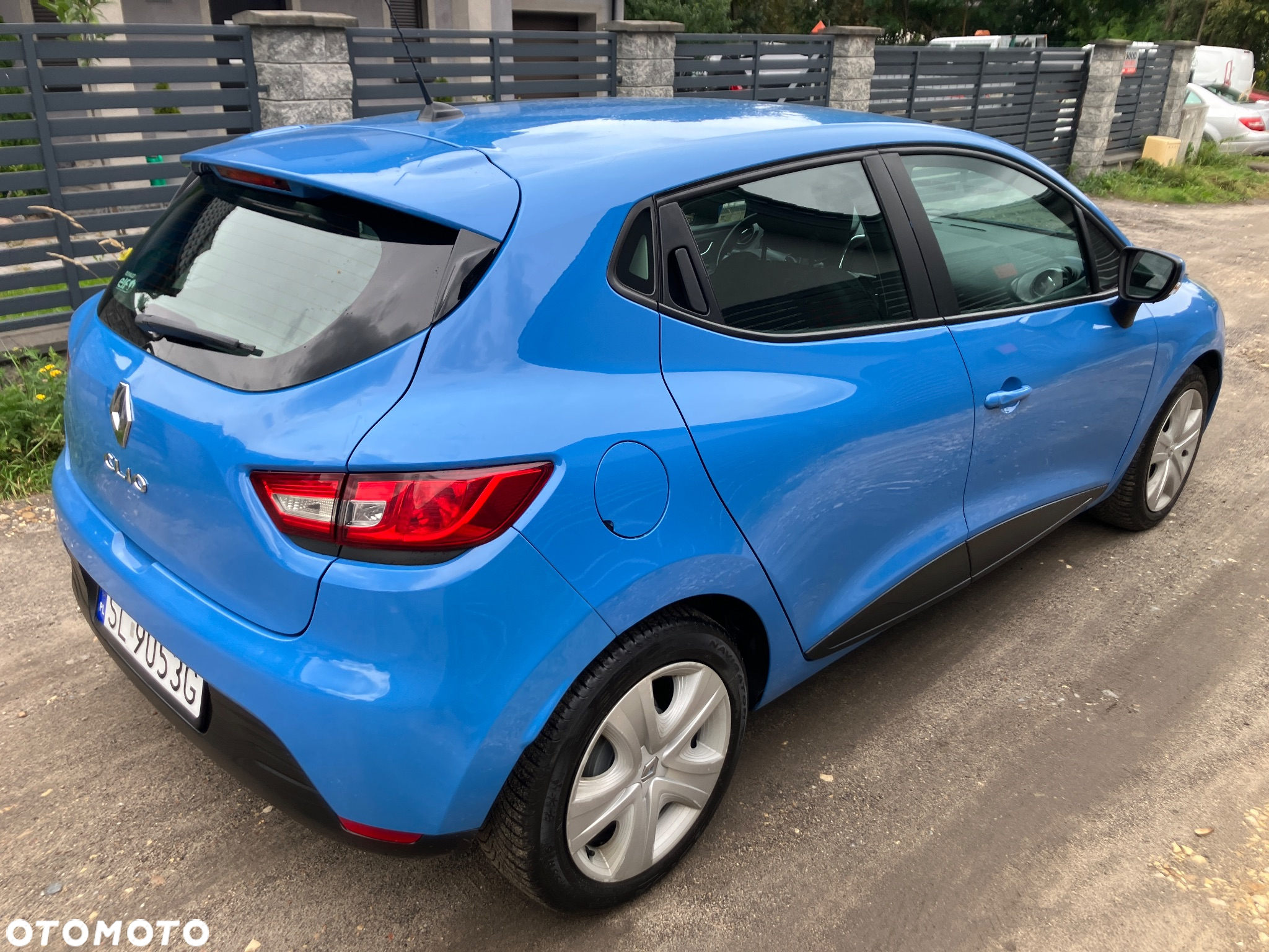 Renault Clio 1.2 16V 75 LIMITED - 4