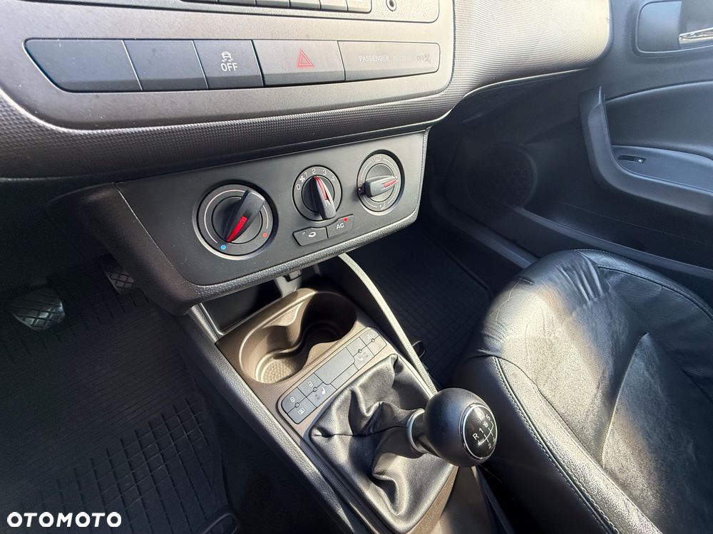 Seat Ibiza 1.2 TSI CONNECT - 11