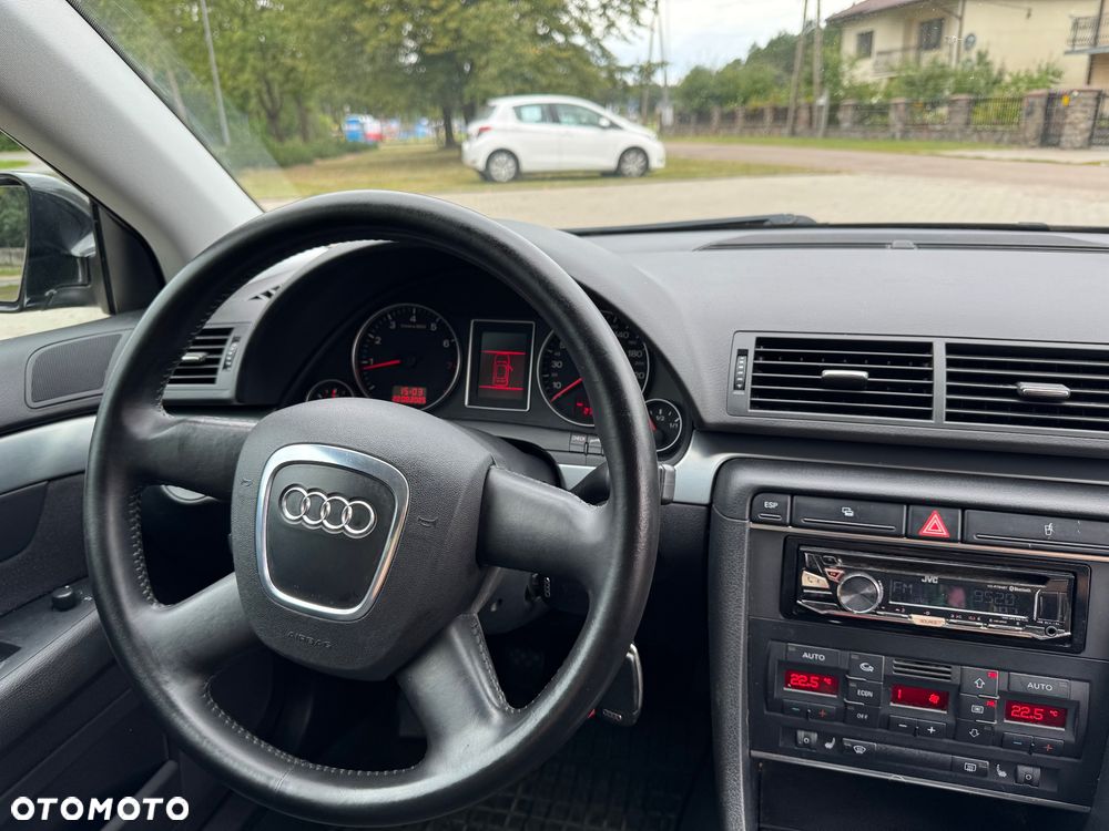 Audi A4 Avant - 11