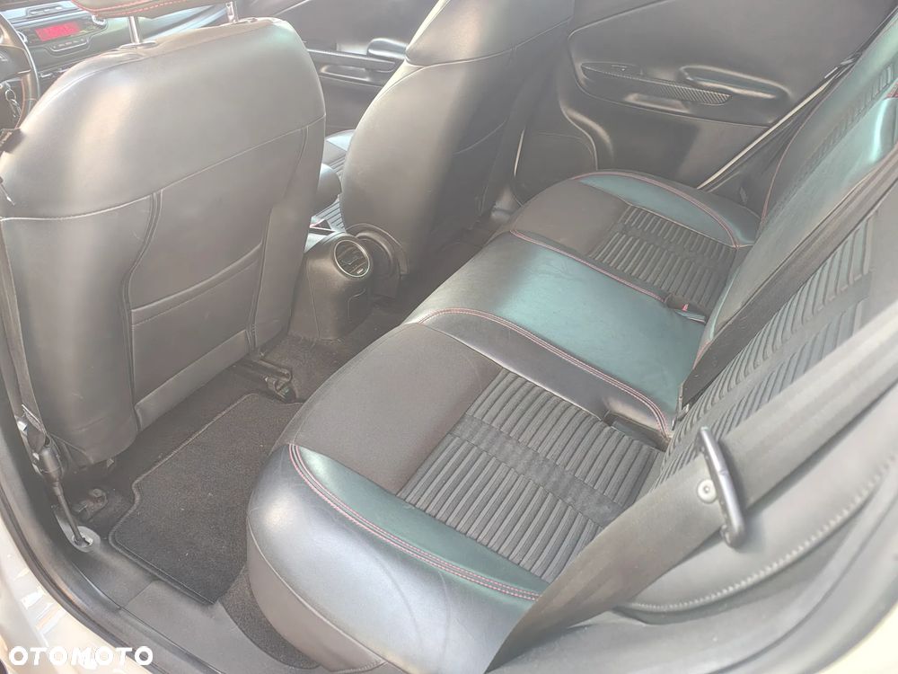Alfa Romeo Giulietta 1750 TBi Quadrifoglio Verde - 12