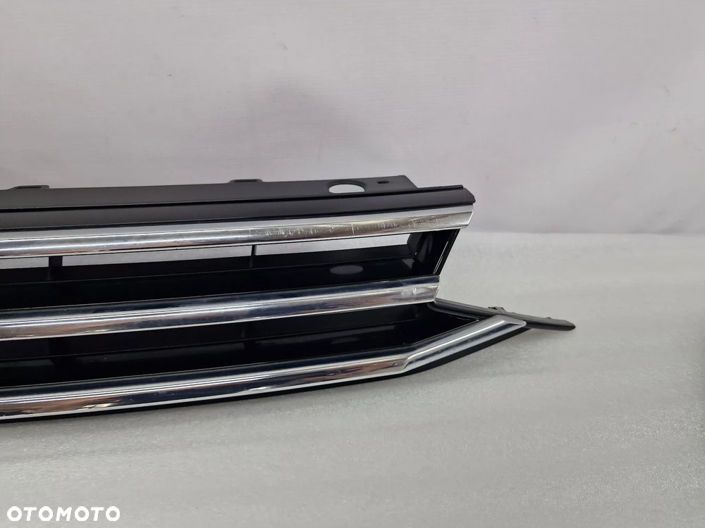 VW TOURAN II LIFT 5TA 15- ATRAPA / GRILL PRZEDNI PRZÓD , NR 5TA853653B / 5TA853651H / 5TA853651J / 5TA853651K , NR AUKCJI GR360 - 6