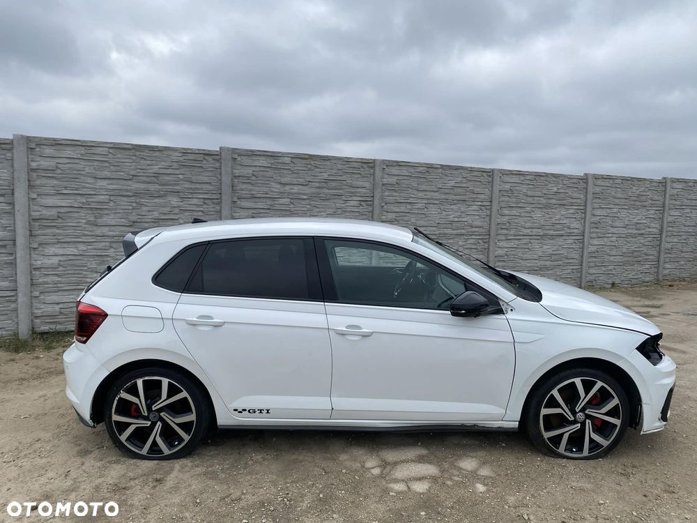 Volkswagen Polo 2.0 TSI DSG GTI - 27