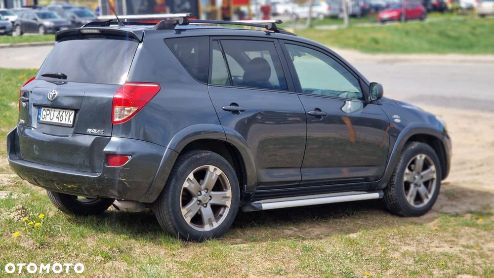 Toyota RAV4 - 3