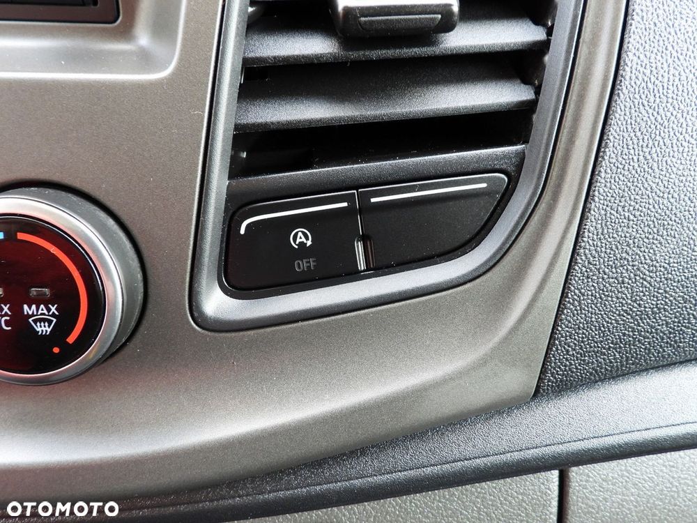 Ford TRANSIT  FURGON TEMPOMAT LEDY KLIMATYZACJA  130KM - 36