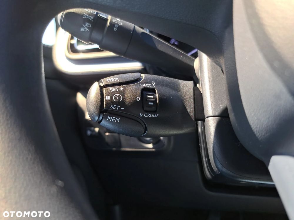 Citroën C3 1.2 PureTech Shine - 19