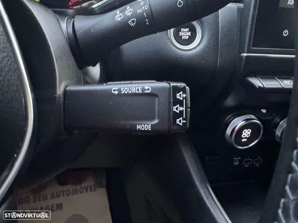 Renault Captur 1.0 TCe Techno Bi-Fuel - 36