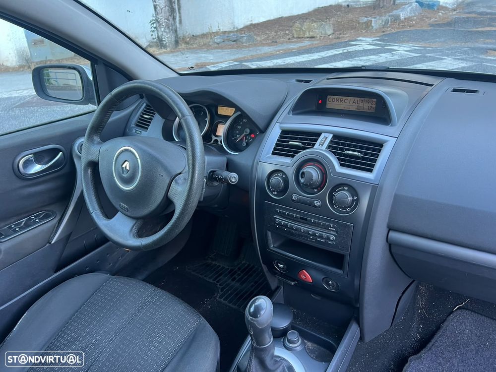 Renault Mégane Break 1.5 dCi Confort - 9