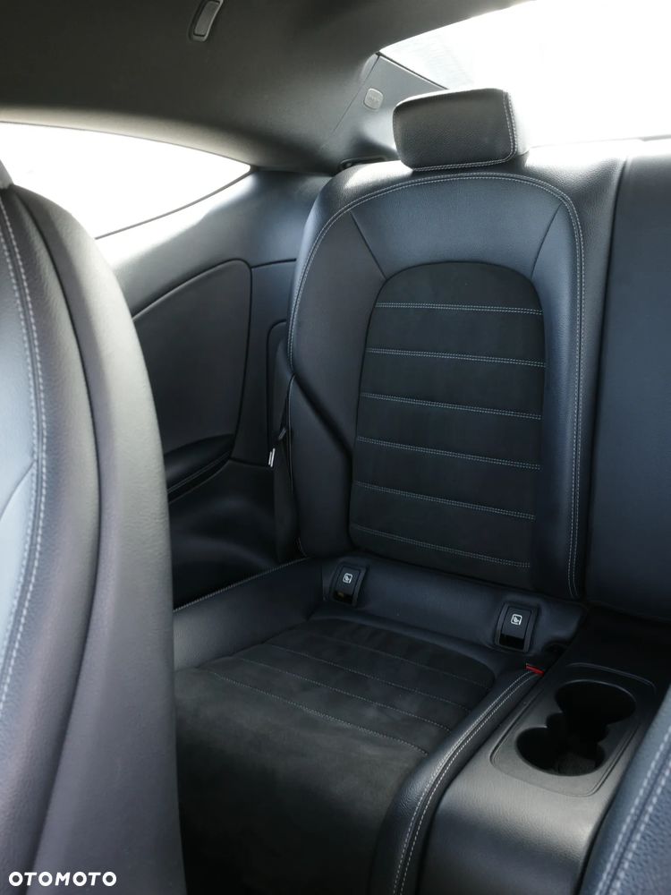 Mercedes-Benz Klasa C 300 7G-TRONIC - 14