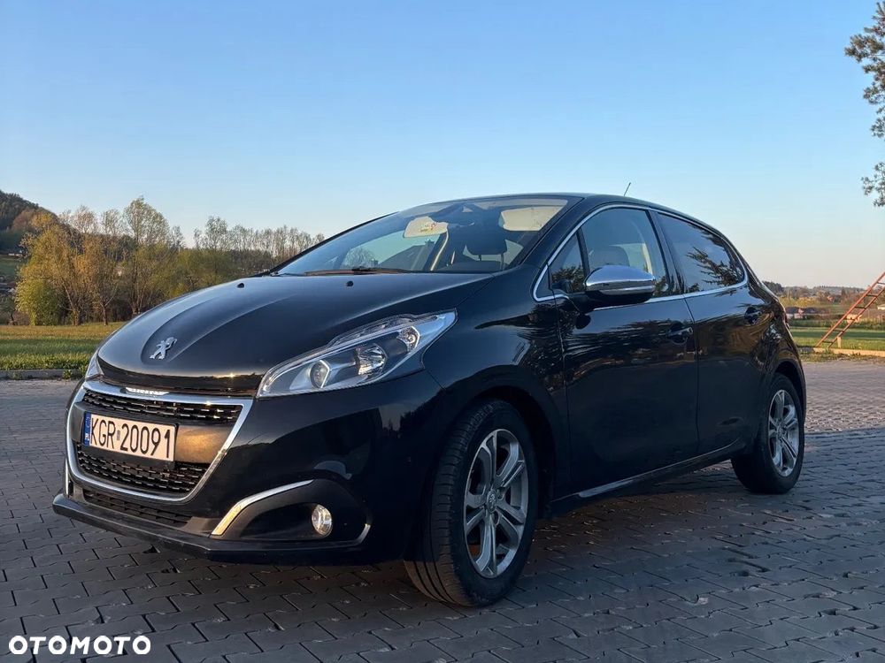 Peugeot 208 - 1