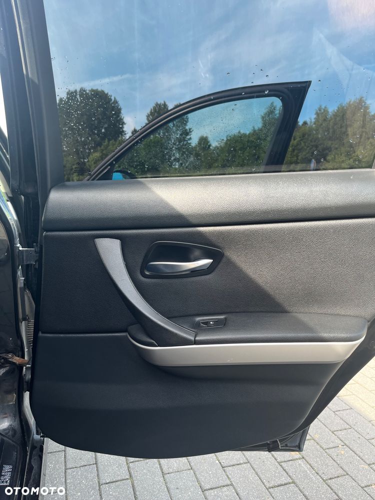 BMW Seria 3 - 16