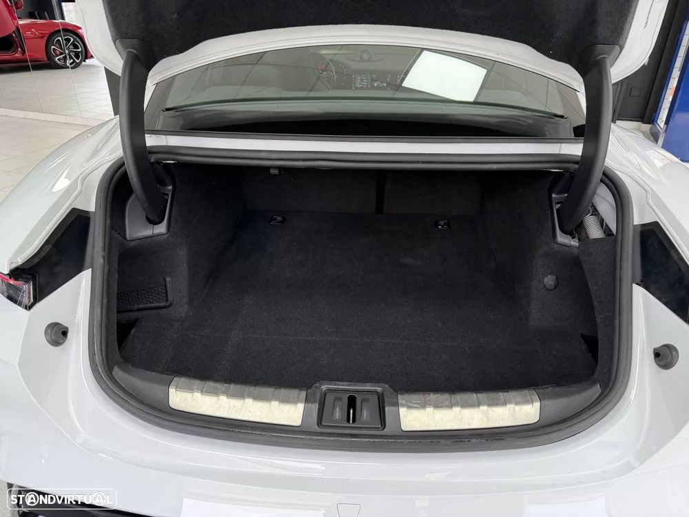 Porsche Taycan 4S - 24