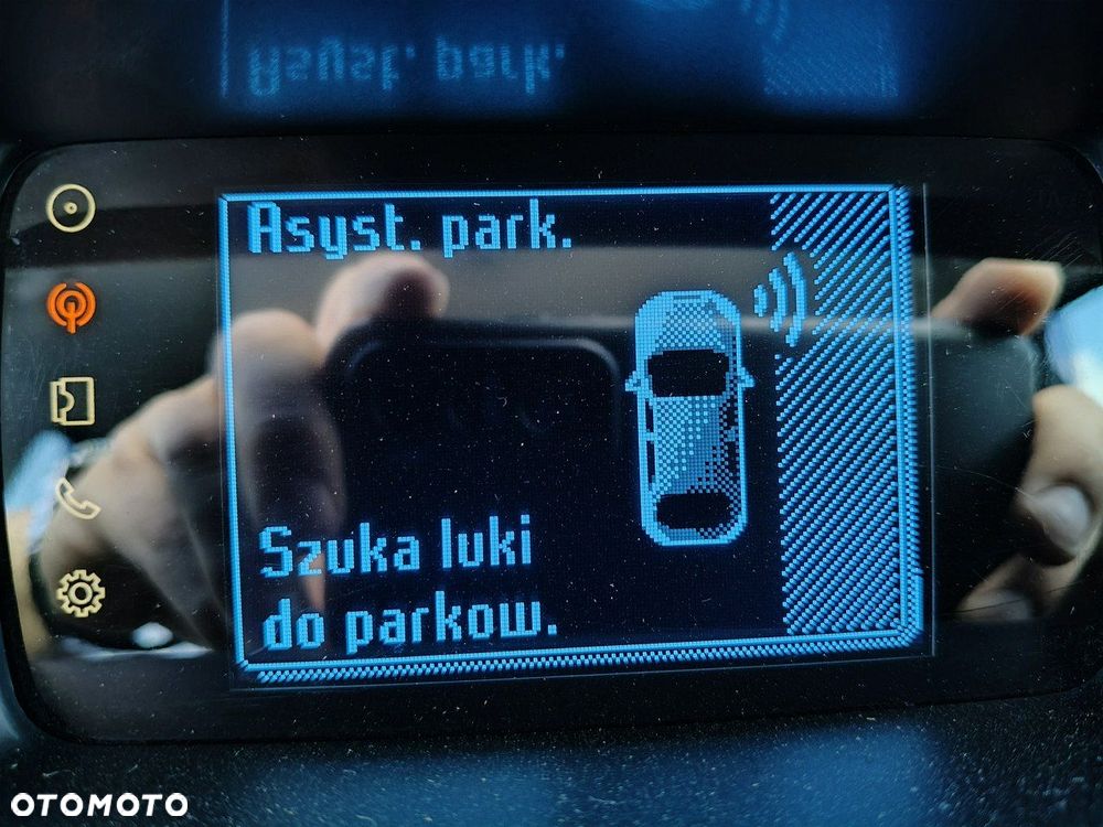 Ford Focus Turnier 1.0 EcoBoost Start-Stopp-System Ambiente - 20