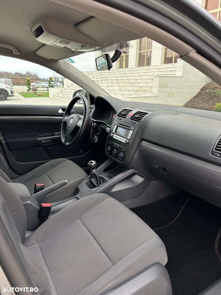 Volkswagen Jetta 1.9 TDI Comfortline - 26