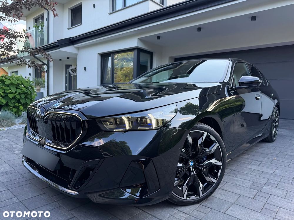BMW Seria 5 520d xDrive mHEV M Sport - 1