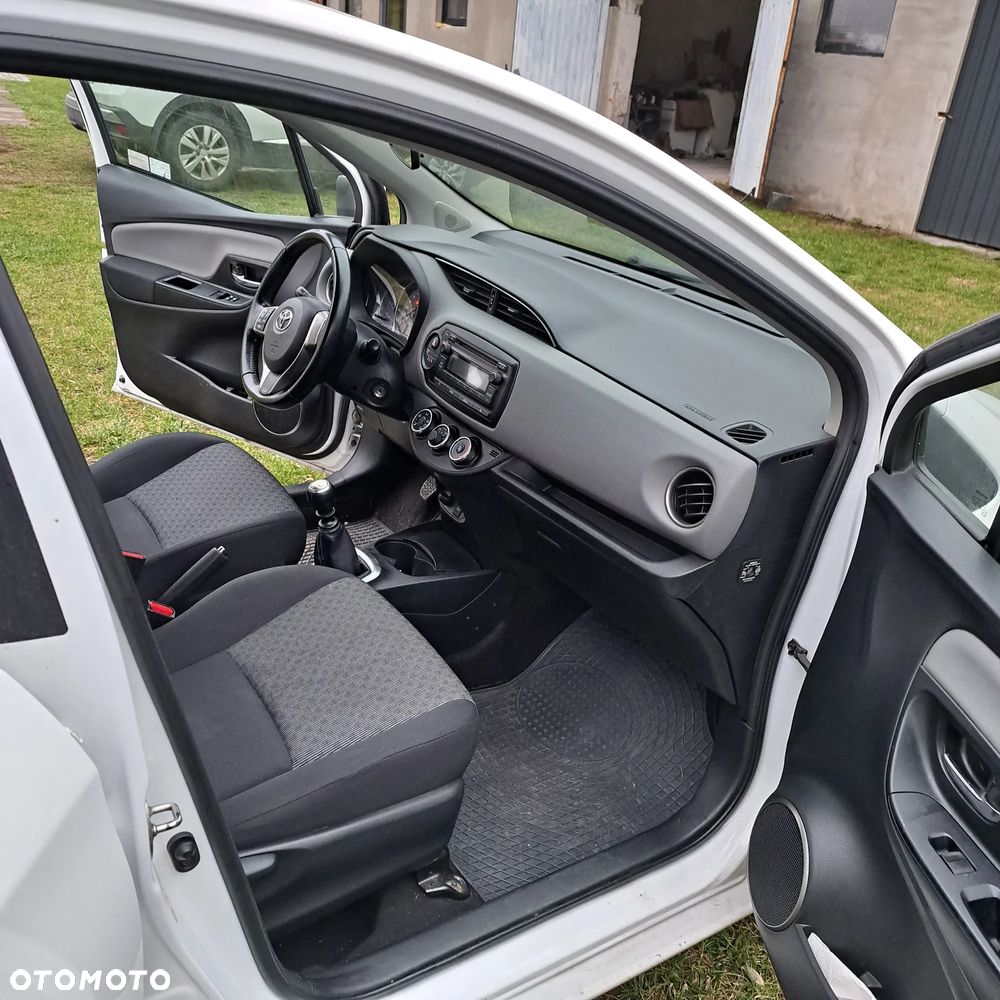 Toyota Yaris 1.4 D-4D Active EU6 - 12