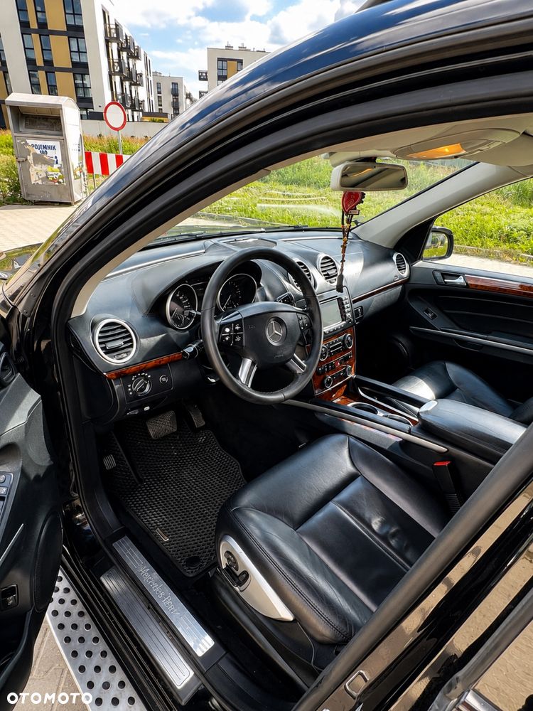 Mercedes-Benz GL - 8