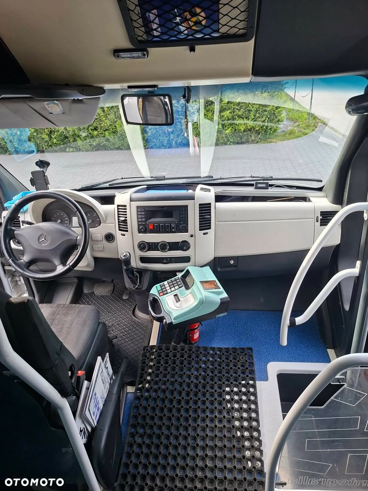 Mercedes-Benz Sprinter - 5