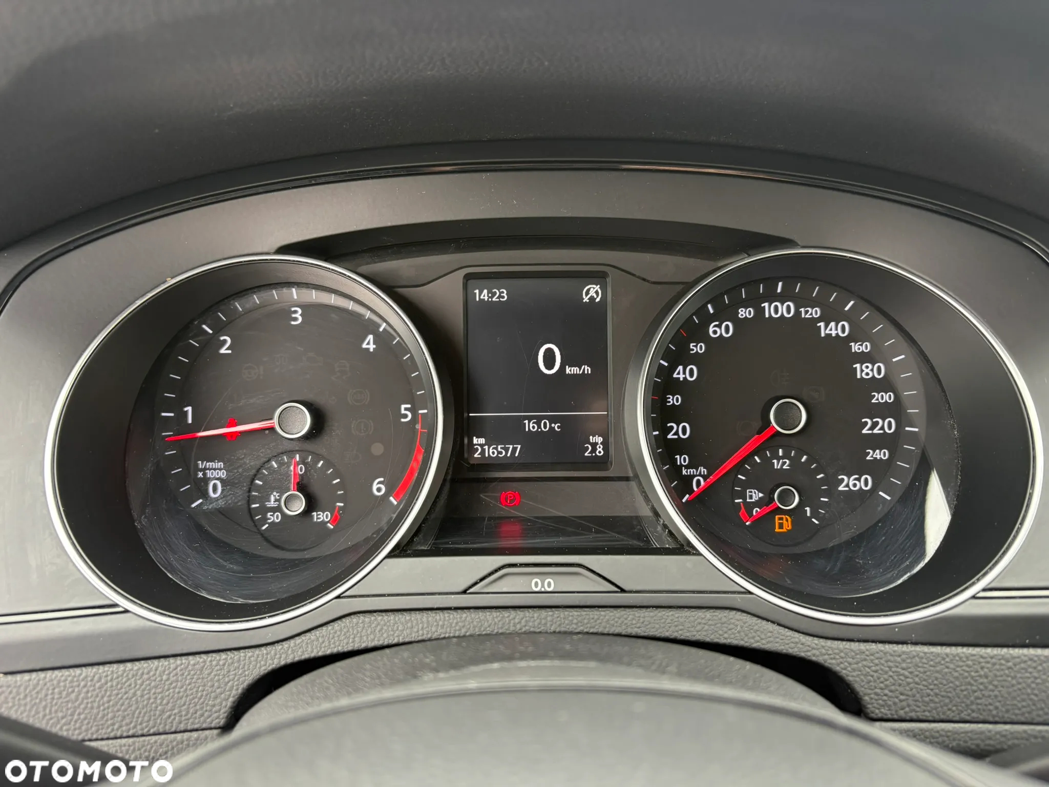 Volkswagen Passat 1.6 TDI BMT Comfortline - 23