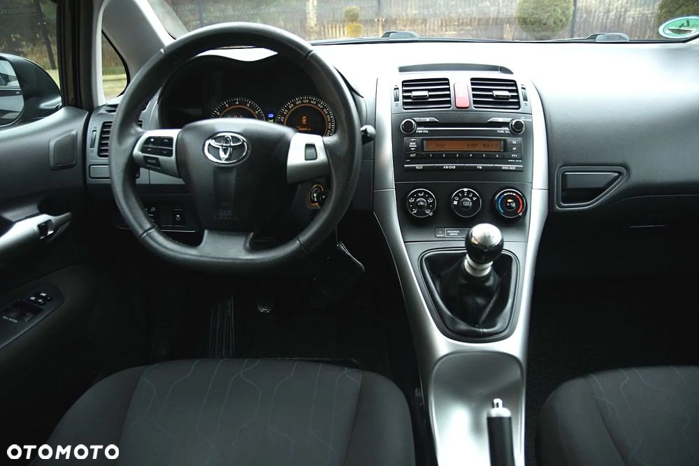 Toyota Auris - 26