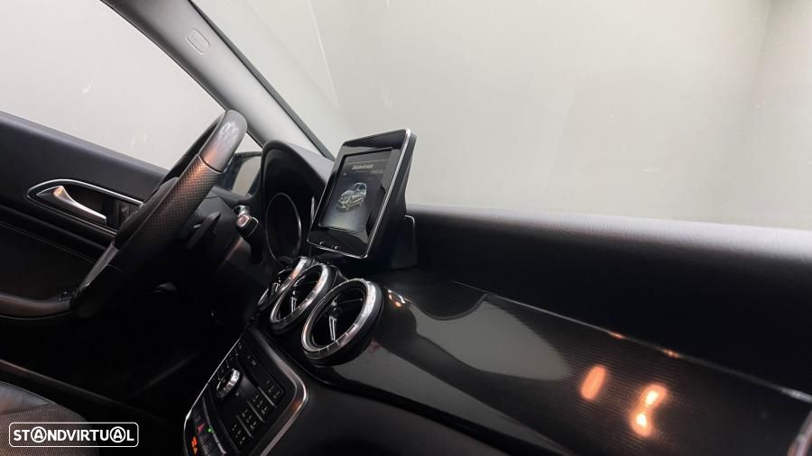 Mercedes-Benz CLA 200 Shooting Brake d 7G-DCT UrbanStyle Edition - 26