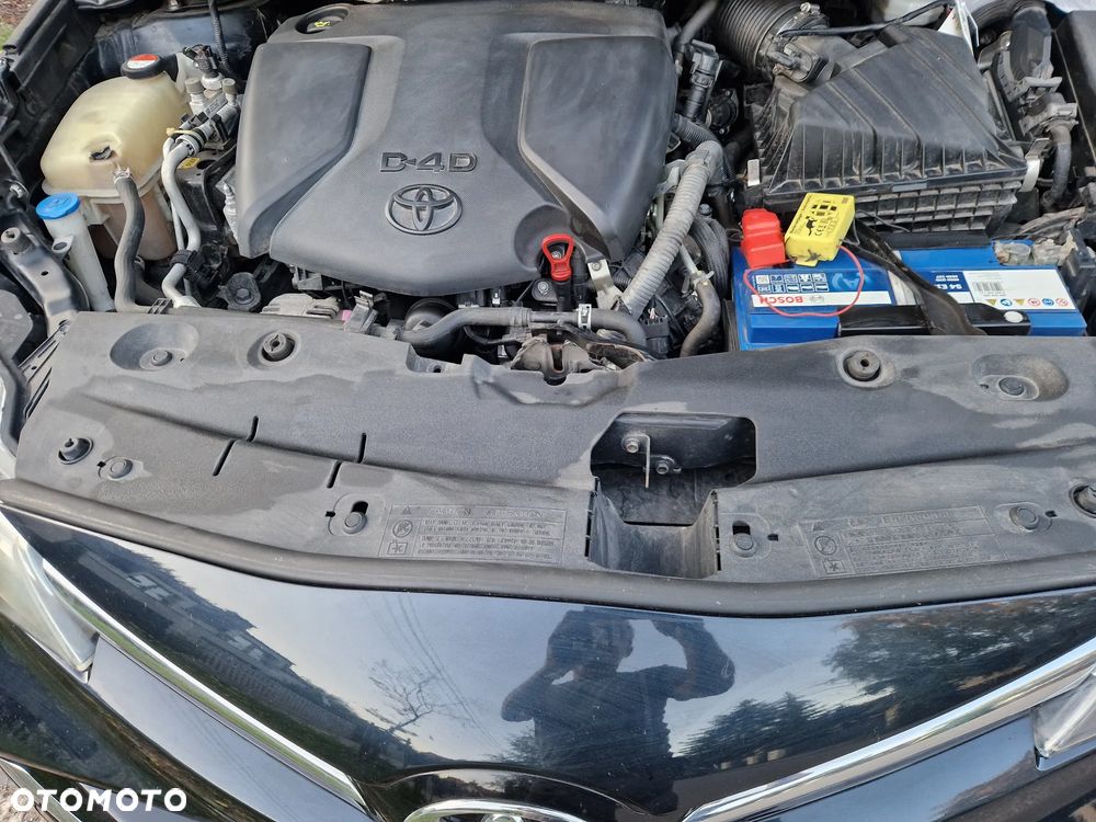 Toyota Avensis 2.0 D-4D Prestige - 10