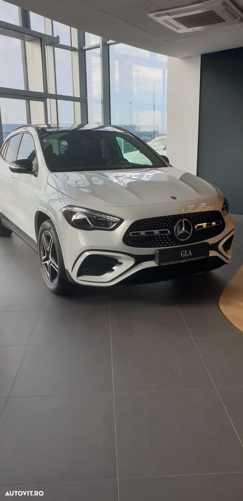Mercedes-Benz GLA - 7