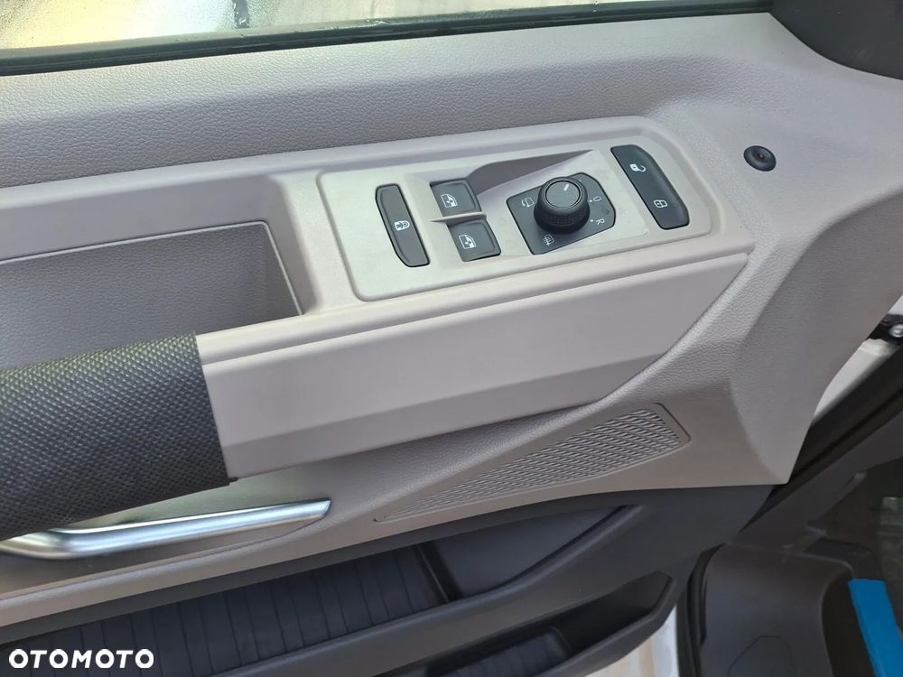 Volkswagen California - 12