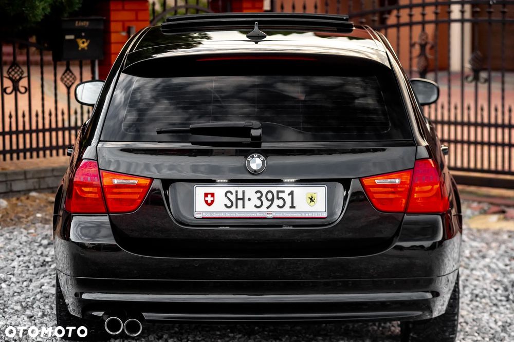 BMW Seria 3 330d xDrive DPF Touring Edition Exclusive - 11