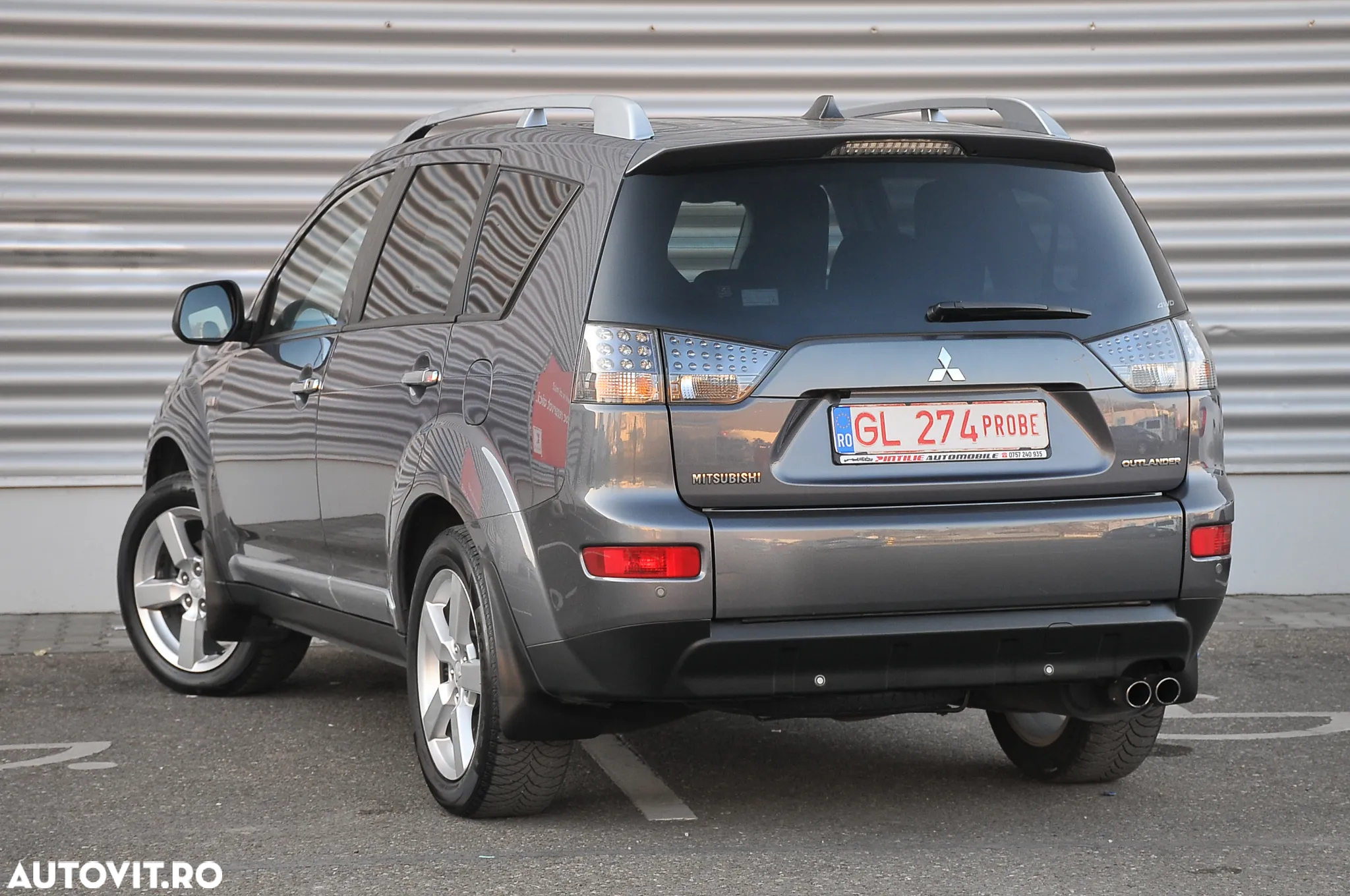 Mitsubishi Outlander 2.0 DI-D 4WD Instyle - 3