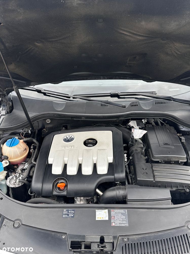 Volkswagen Passat 2.0 TDI DPF Comfortline - 18