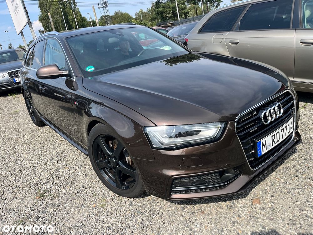 Audi A4 Avant 2.0 TDI DPF quattro S tronic S line Sportpaket - 2