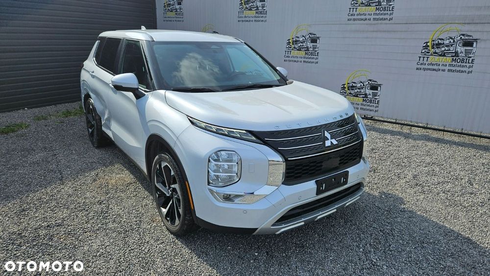 Mitsubishi Outlander - 10