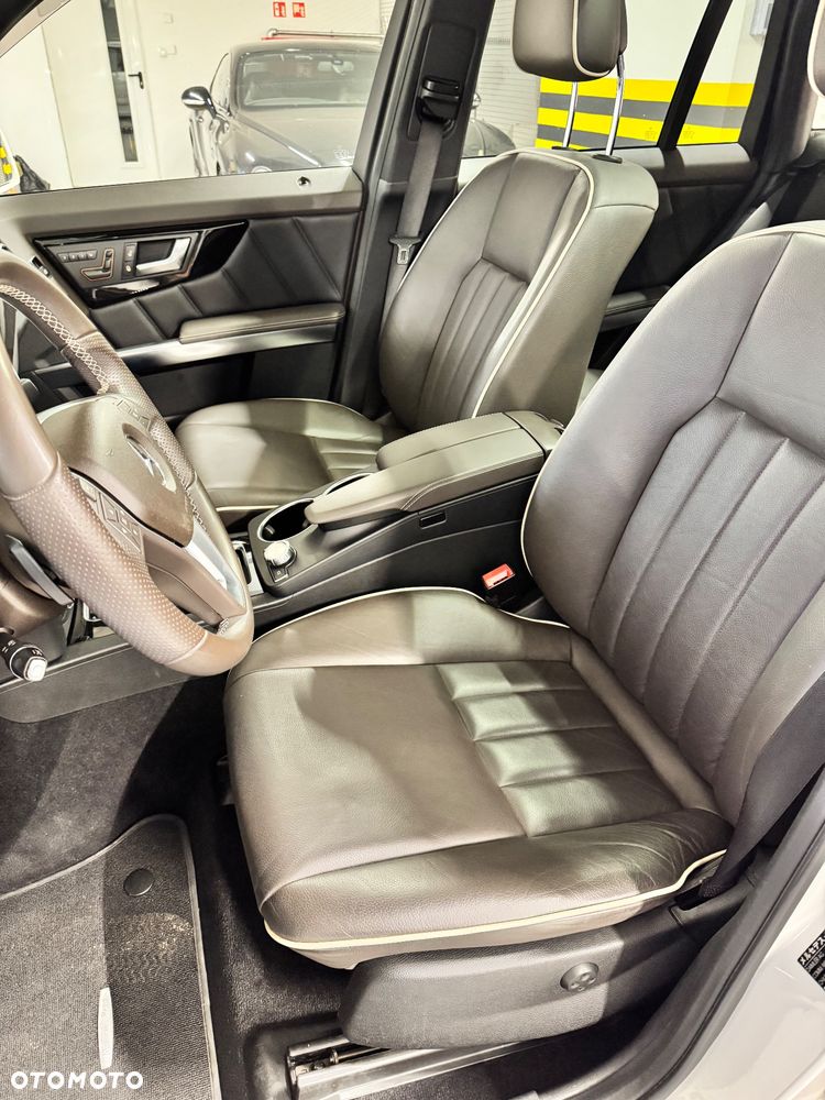 Mercedes-Benz GLK 350 4Matic (BlueEFFICIENCY) 7G-TRONIC - 35