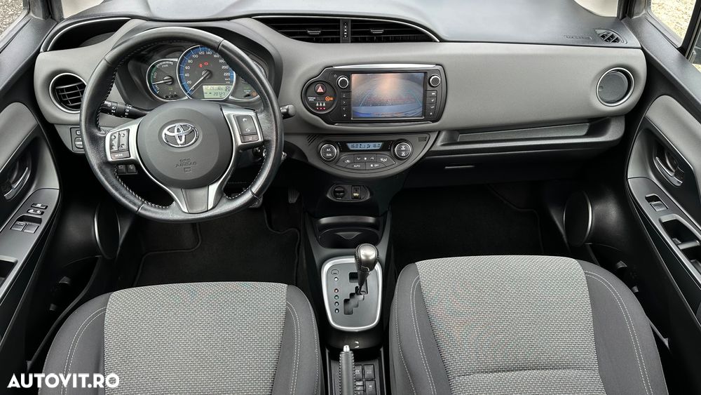 Toyota Yaris - 6