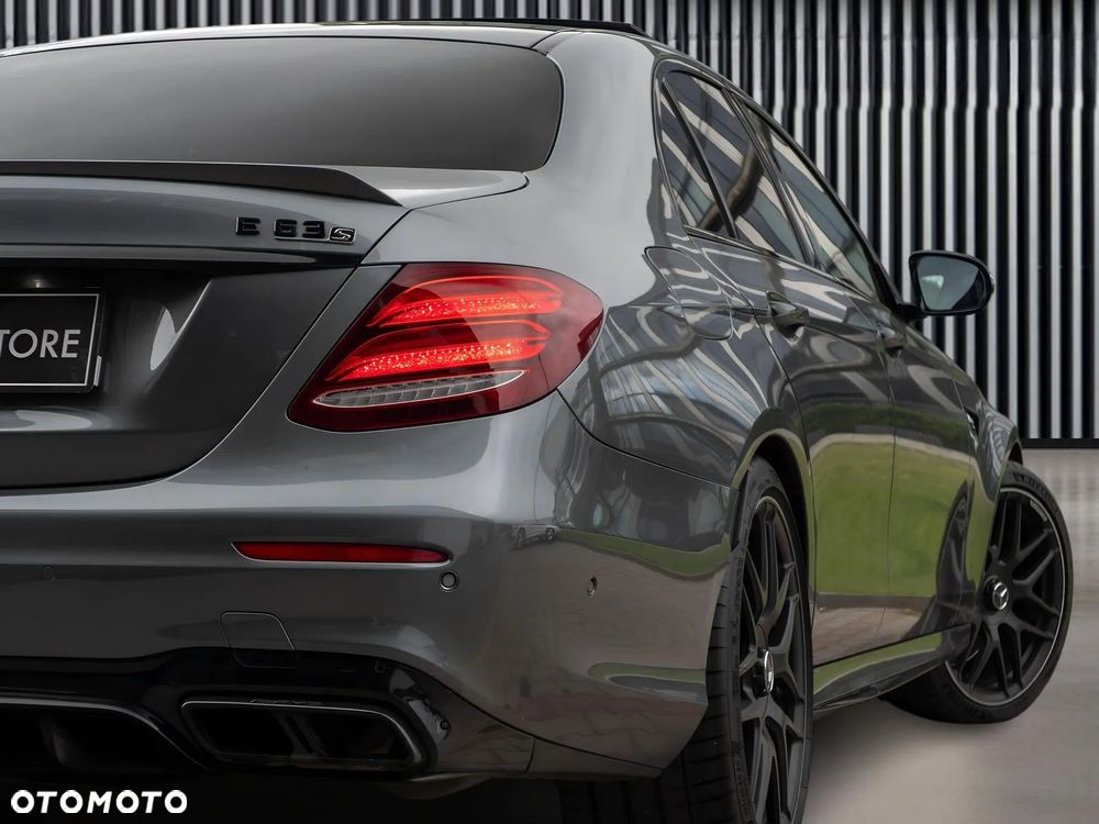 Mercedes-Benz Klasa E AMG 63 S 4Matic+ 9G-TRONIC - 10