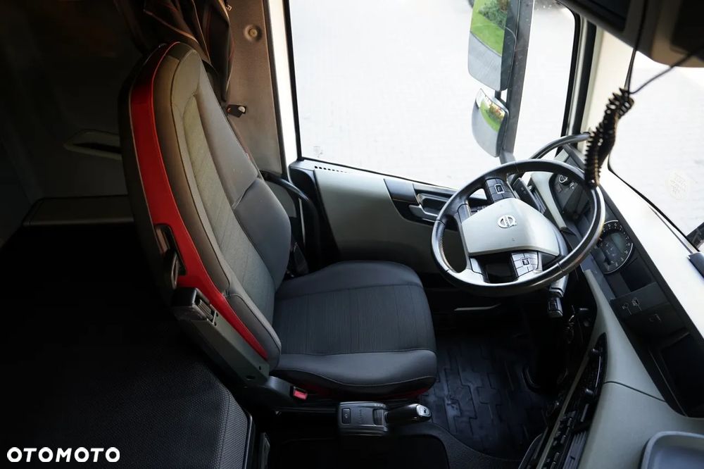 Volvo FH 460 / LOWDECK / MEGA /  KLIMA POSTOJOWA /  I-SHIFT - 27