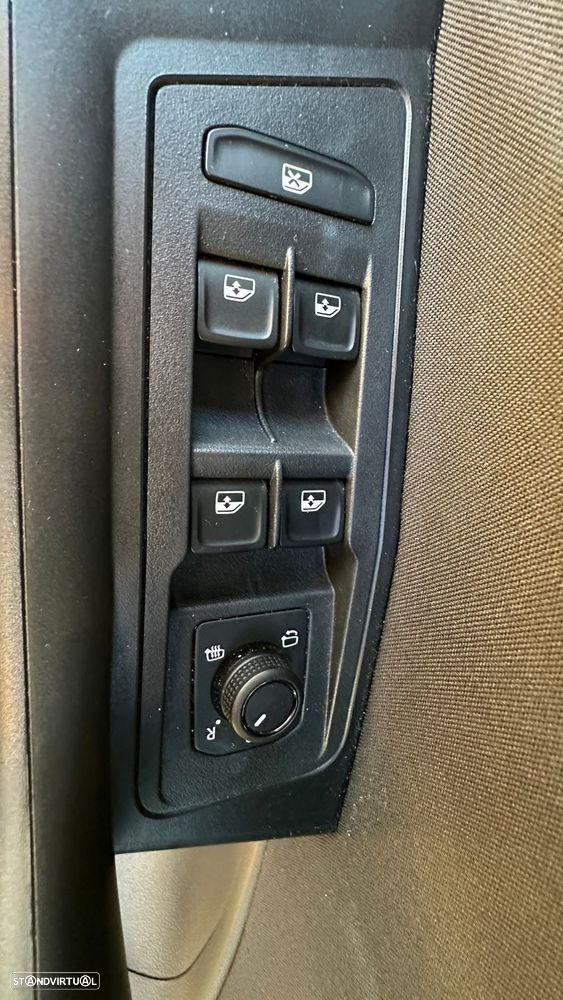 VW T-Roc 1.0 TSI Urban - 13