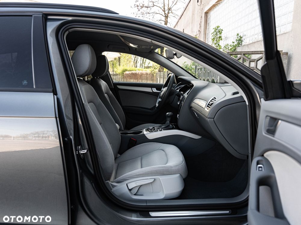 Audi A4 Avant 2.0 TDI DPF clean diesel multitronic Attraction - 31