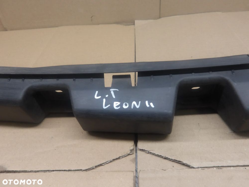 SEAT LEON II 05-09 1.4TSI ŚLIZG ZDERZAKA TYŁ 1P0807864 1P0807863 - 2