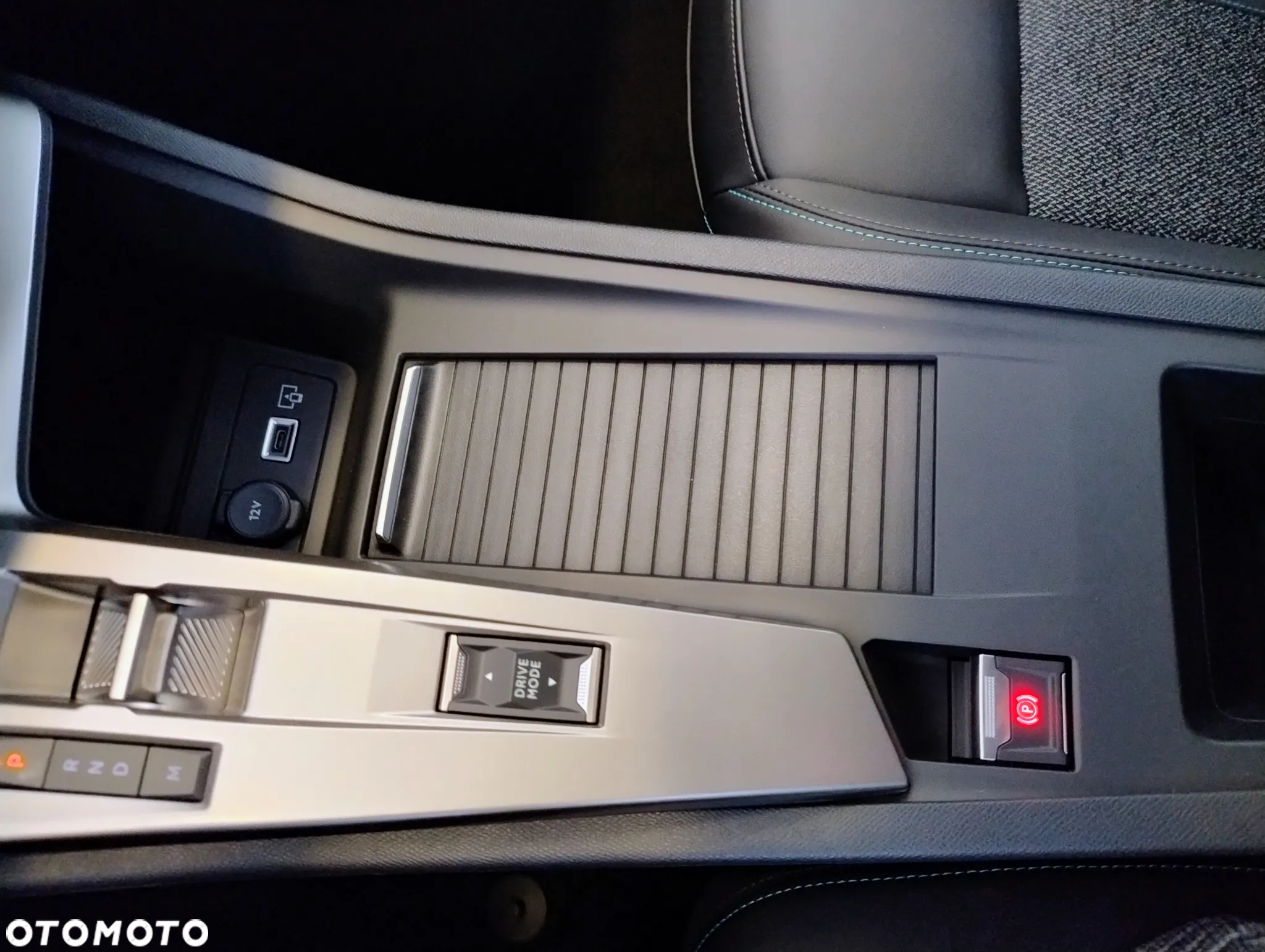 Peugeot 408 - 19