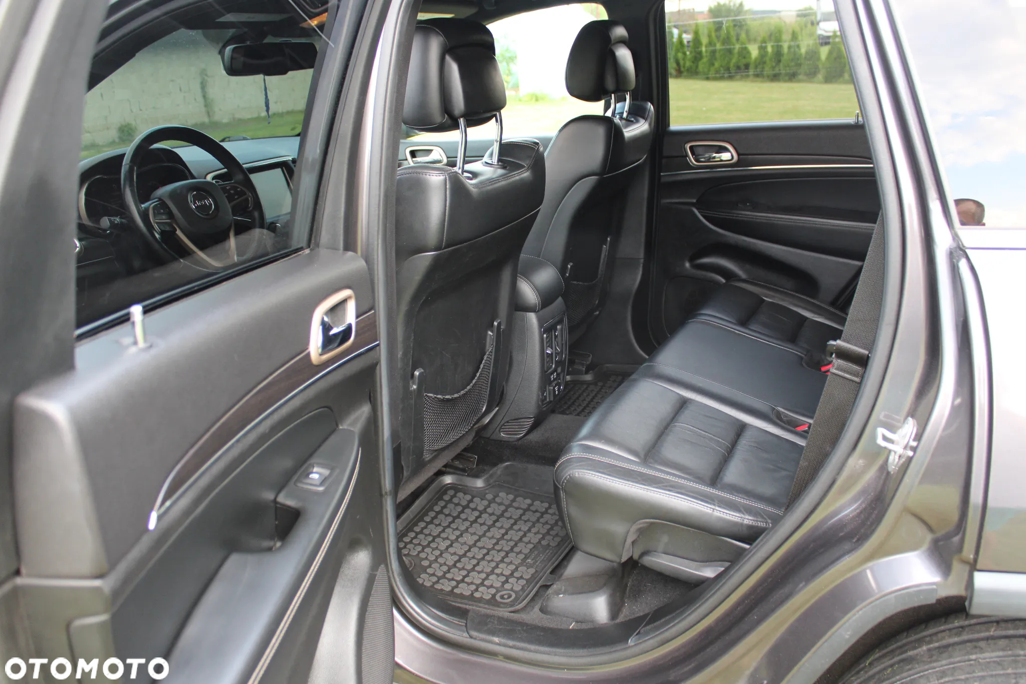 Jeep Grand Cherokee - 9