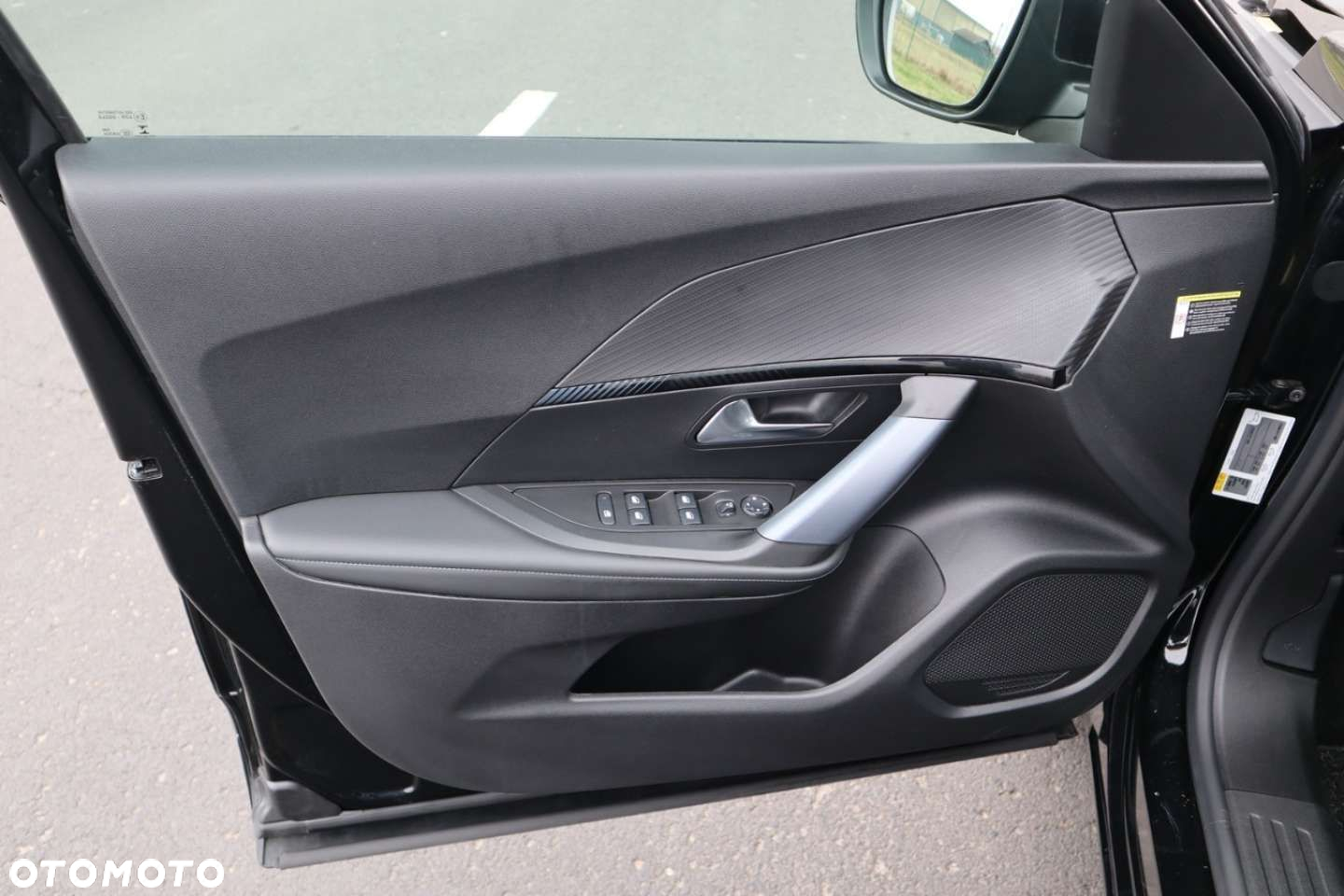 Peugeot 2008 Elektro Allure - 17