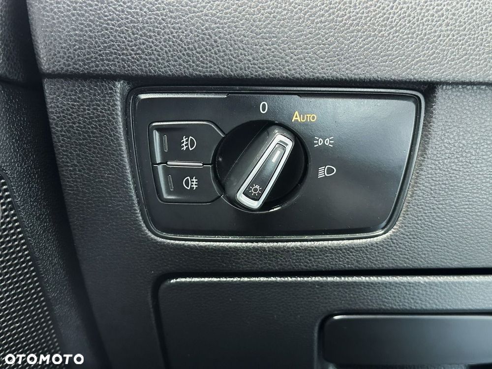 Volkswagen Passat Variant 2.0 TDI BMT Comfortline - 31