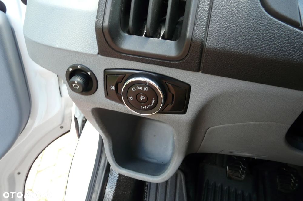 Ford TRANSIT DOKA 155KM 7 osób i paka 287cm - 20