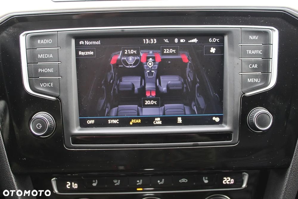 Volkswagen Passat Variant 2.0 TDI 4Mot R-Line Edition DSG - 28