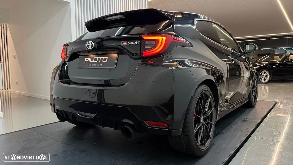 Toyota GR Yaris WRC Triple Edition - 10