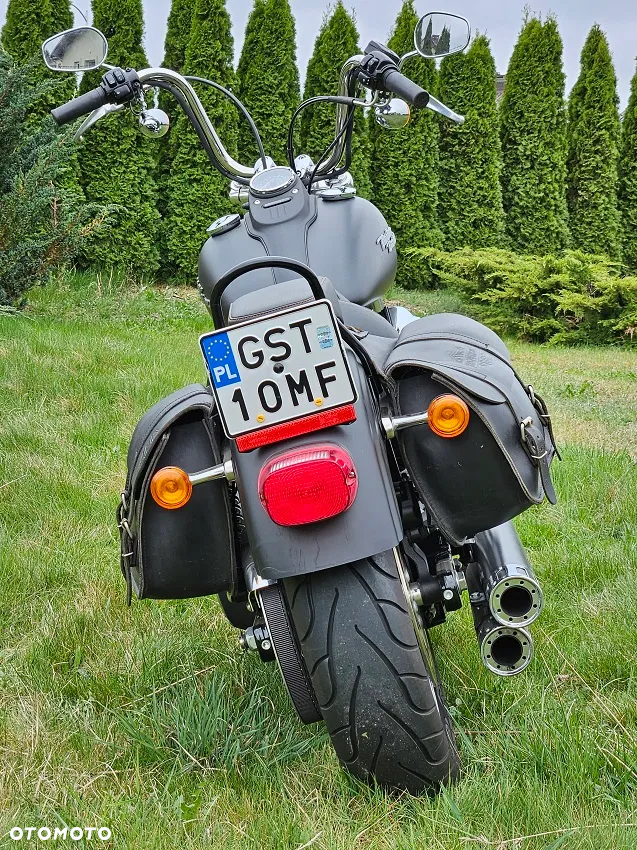 Harley-Davidson Dyna Street Bob - 2