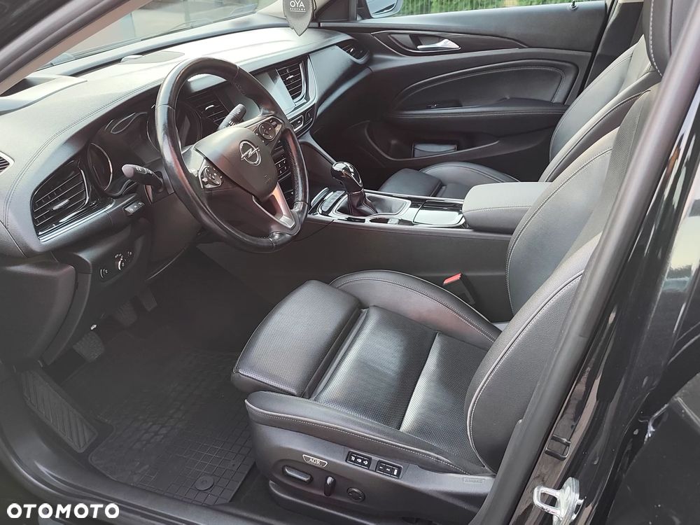 Opel Insignia - 12