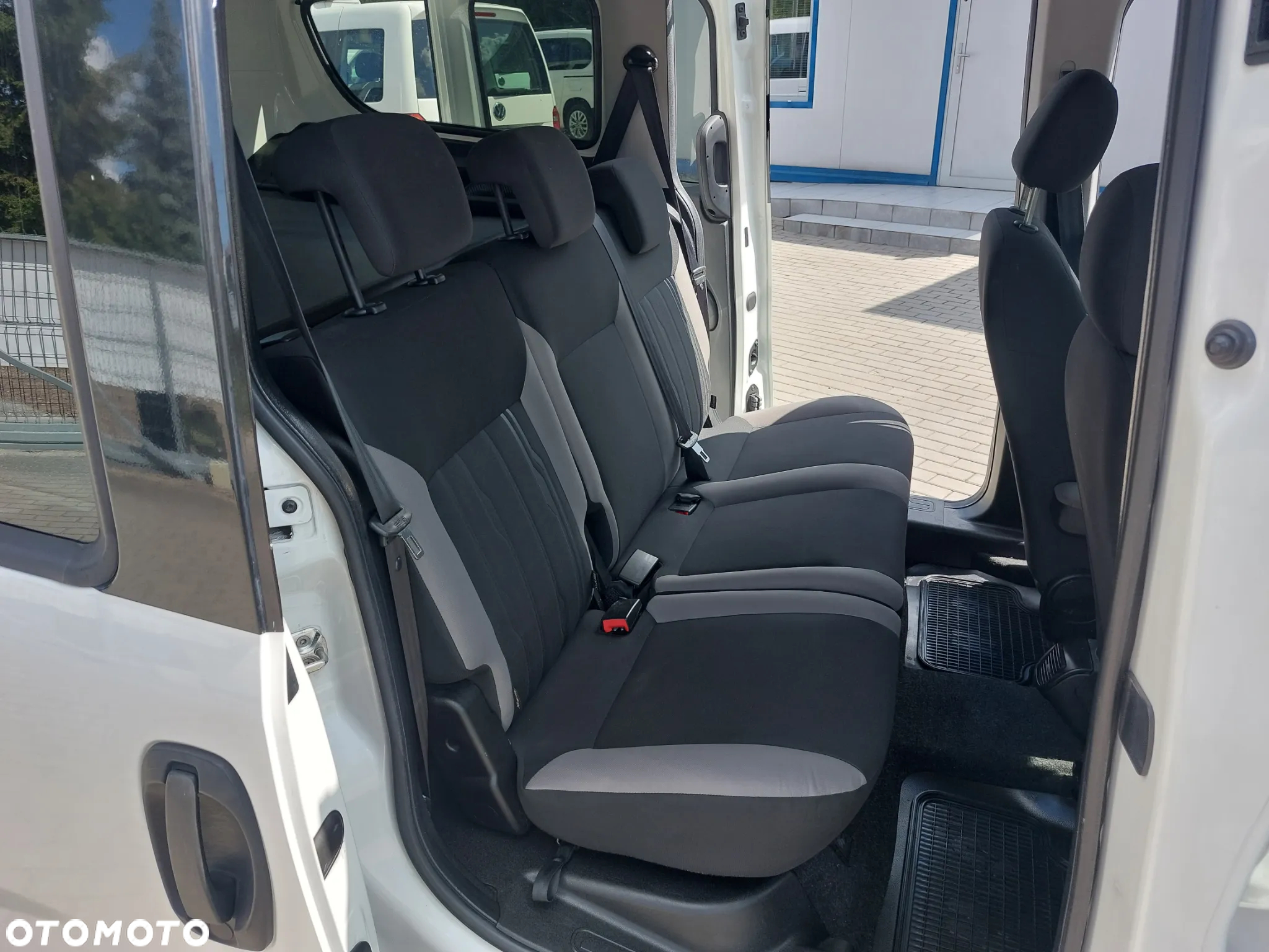 Fiat Doblo Maxi 1.6 MJ Dynamic - 23